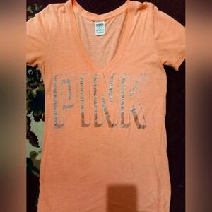 🤠Pink Victoria's Secret Coral V Neck Tee Shirt Size Small